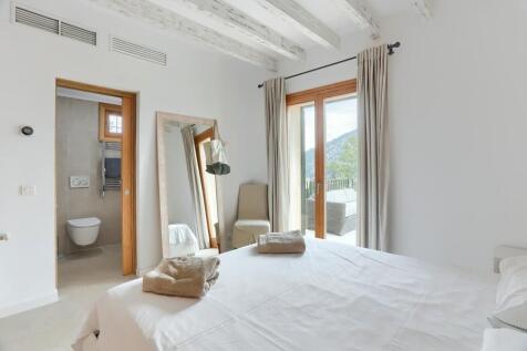 Bedroom 2 - 2