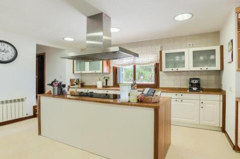 Kitchen 1 - 2