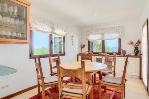 Kitchen 1 - 3
