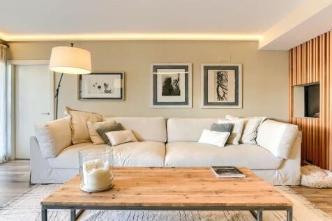 Lounge 1 - 3