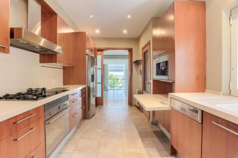 Kitchen 1 - 2
