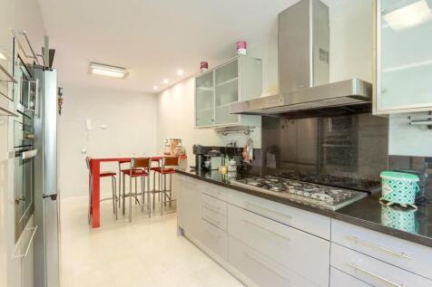 Kitchen 1 - 3