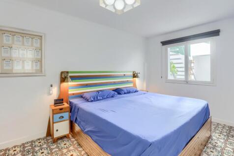 Bedroom 1 - 1