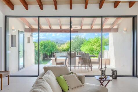 Lounge view