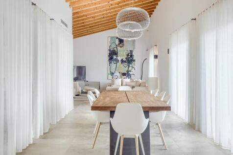 Dining 1 - 1 House 2