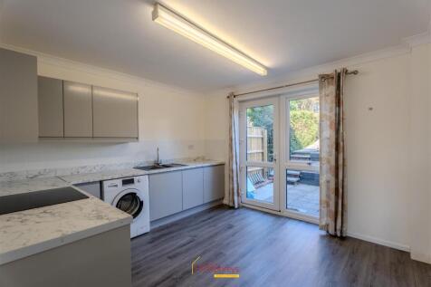 12 Greenhays Rise 2025-09.jpg