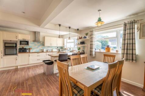 21 Heron Drive-12.jpg