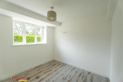21 Heron Drive-4.jpg