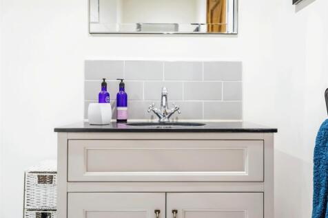 b2c83855-A 20FAMILY 20BATHROOM 202 20-64.jpg