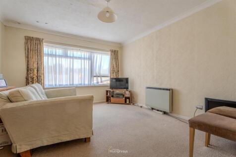 Meadow Court-4.jpg
