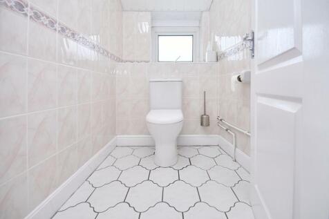 Bathroom - pic 1