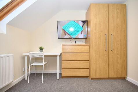 Bedroom 1 - pic 3