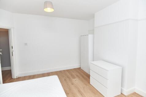 Bedrooms photo 2