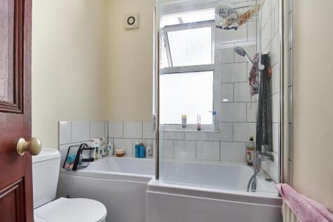 Bathroom photo 2