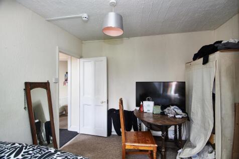 Bedroom 2 photo 2