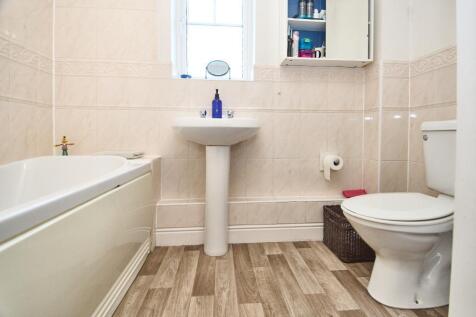 Bathroom photo 2