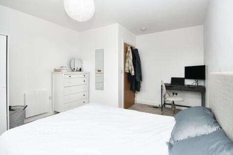 Bedroom photo 3