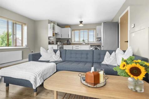 living area #4.jpg