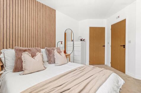 bedroom one #5.jpg