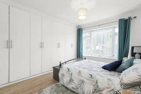 bedroom one.jpg