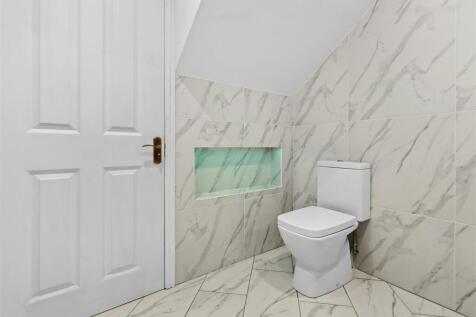 shower room #2.jpg