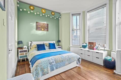 bedroom one.jpg