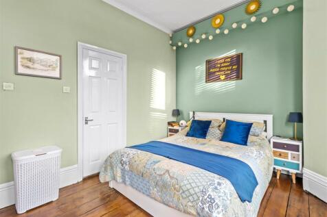bedroom one #3.jpg