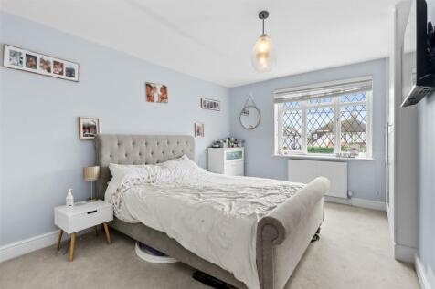 bedroom one.jpg
