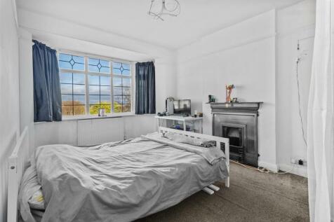 bedroom one.jpg