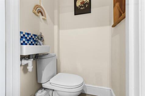 cloakroom.jpg