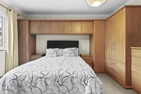 bedroom one.jpg