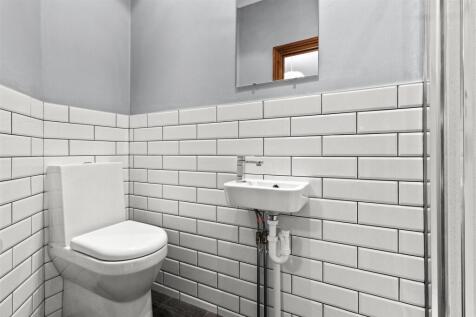 ensuite #2.jpg