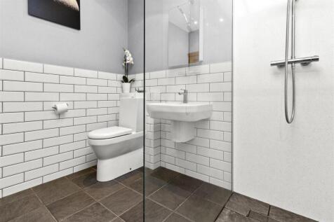 shower room #2.jpg