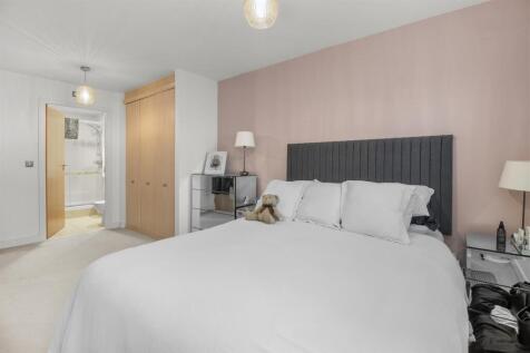 bedroom one #2.jpg