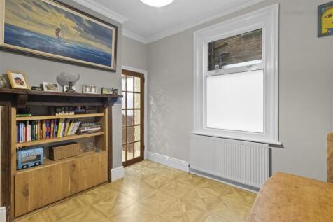 dining room #3.jpg