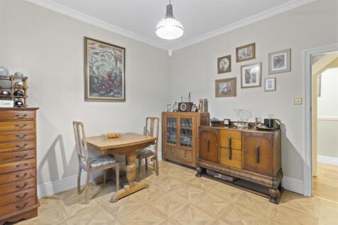 dining room.jpg