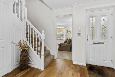 entrance hall #2.jpg