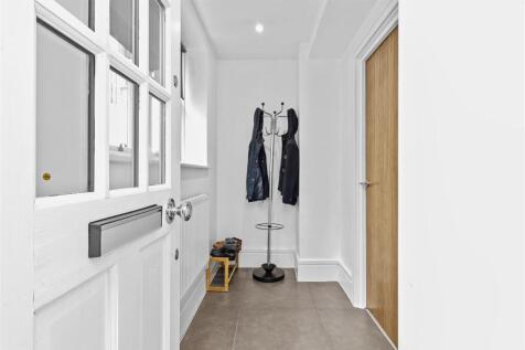 entrance porch.jpg