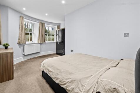 bedroom one.jpg
