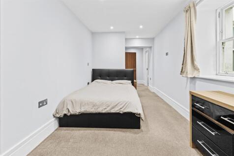 bedroom one #3.jpg
