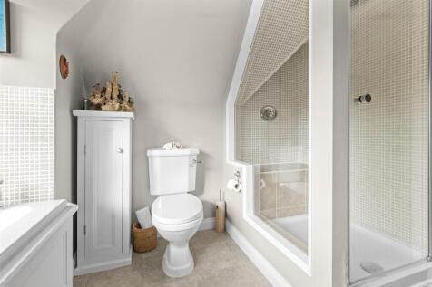 bathroom #4.jpg