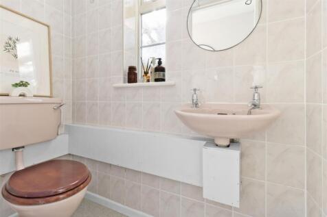 cloakroom.jpg