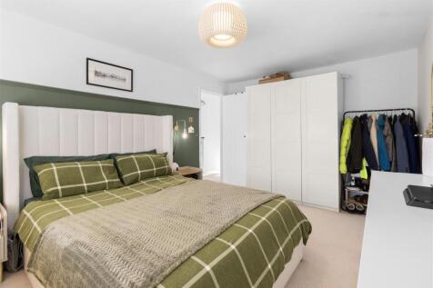bedroom one #3.jpg