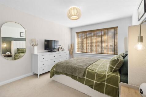 bedroom one #5.jpg