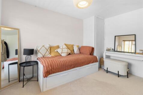 bedroom two #2.jpg