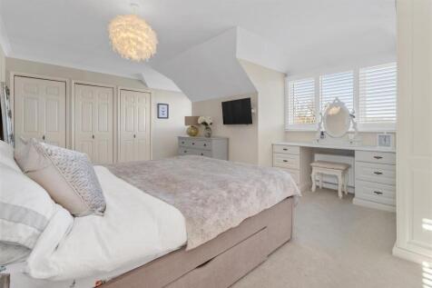 bedroom one #6.jpg