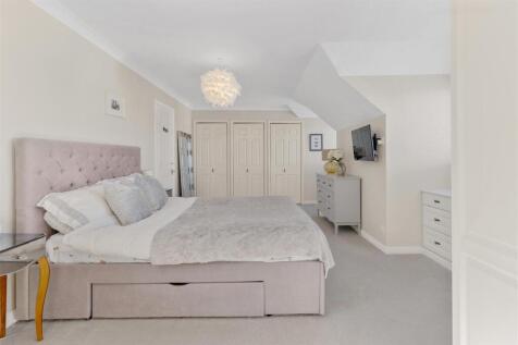 bedroom one #4.jpg