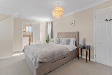 bedroom one #3.jpg