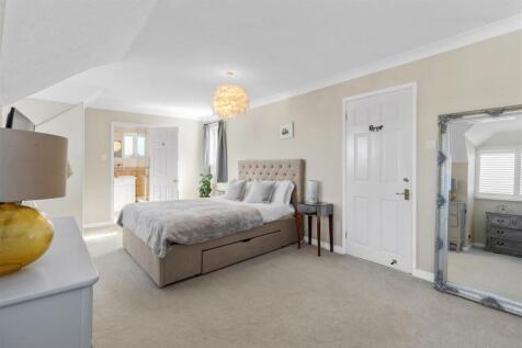 bedroom one #2.jpg