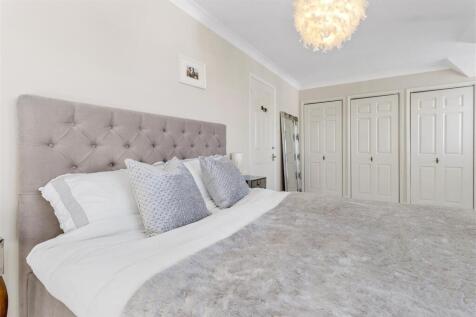 bedroom one #5.jpg